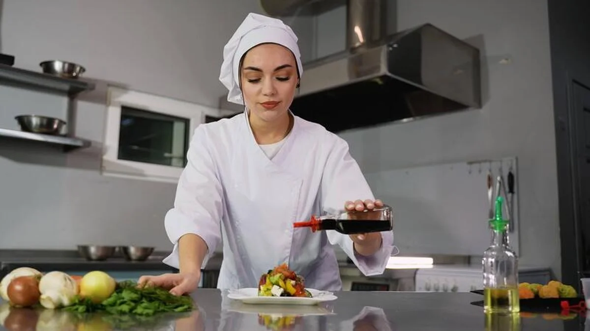 Proč všichni šéfkuchaři přidávají ocet do vařící vody na vejce - image 2