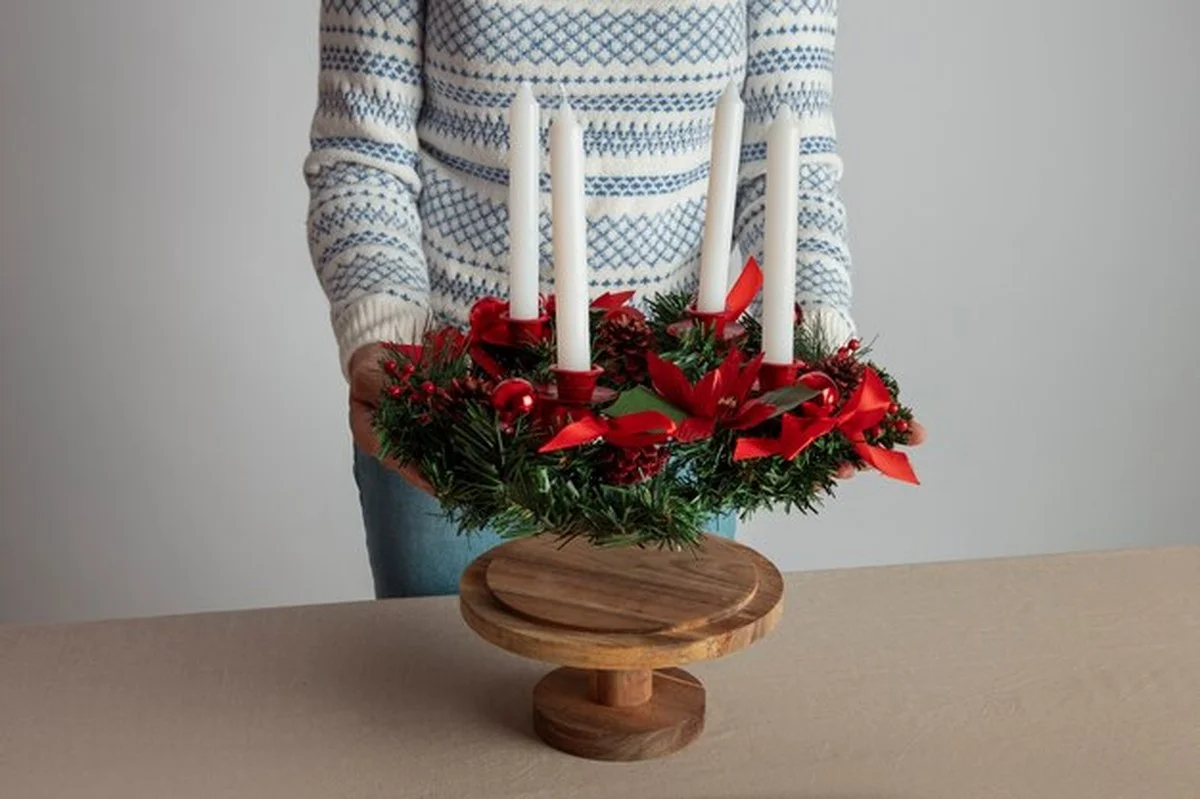 Vánoční dekorace 2025: staré ozdoby nebo minimalistická krása - image 2