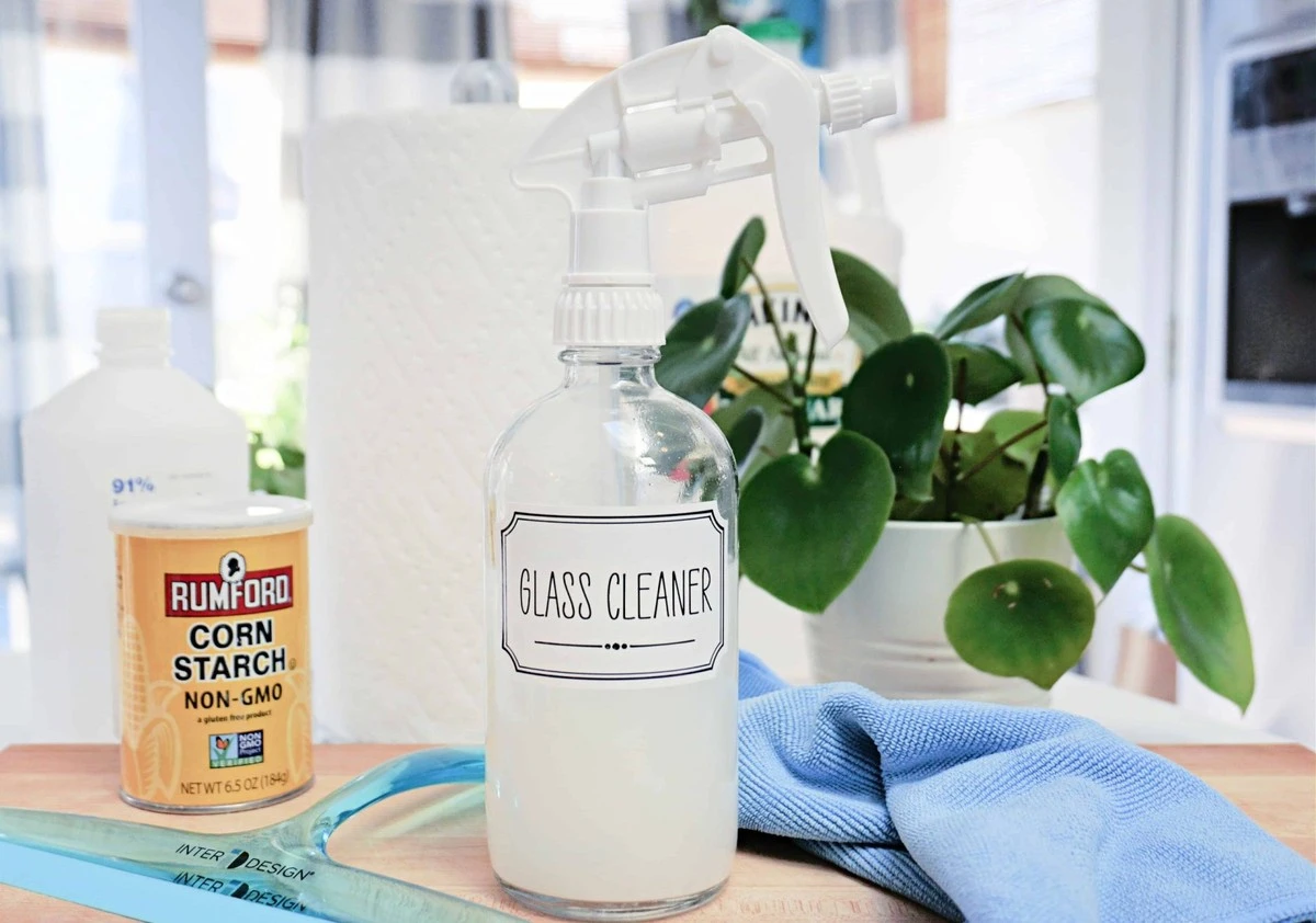 Kukuřičný škrob místo drahého čistidla na sklenice