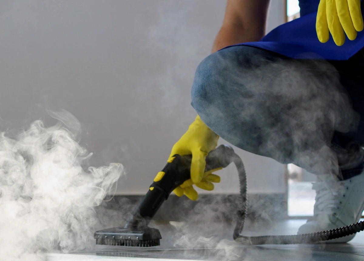 Ledová teplá voda v mikrovlnné troubě čistí jako profesionál - image 1