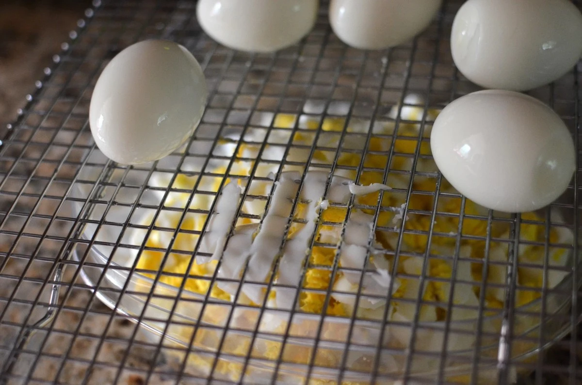 Proč kuchaři vždy přidají ocet k vařeným vajíčkům - image 2