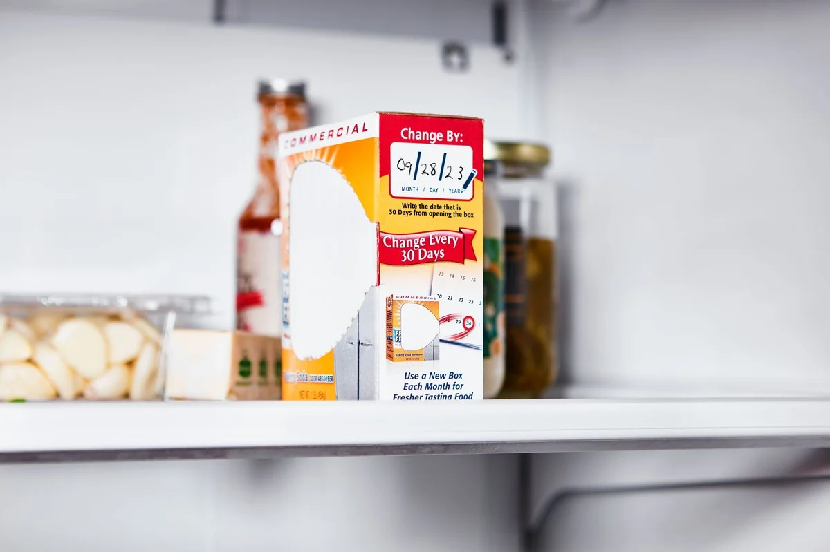 Soda bikarbona v chladičce: proč každý gastronom to dělá