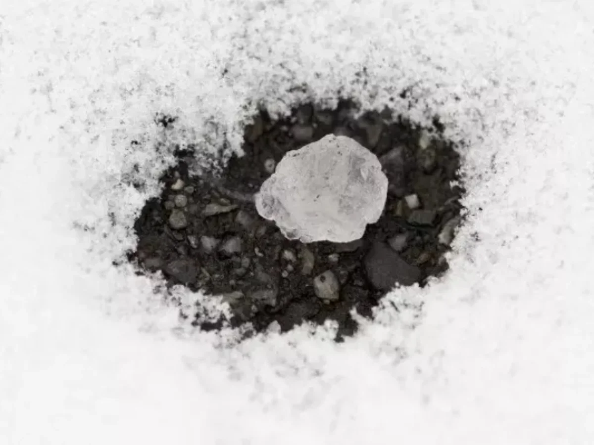 Sůl na umělý led: levnější a bezpečnější než chemie