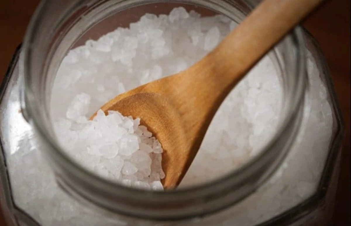 Sůl v mycí vodě zmrazuje špinavý koberec za minutu - image 1