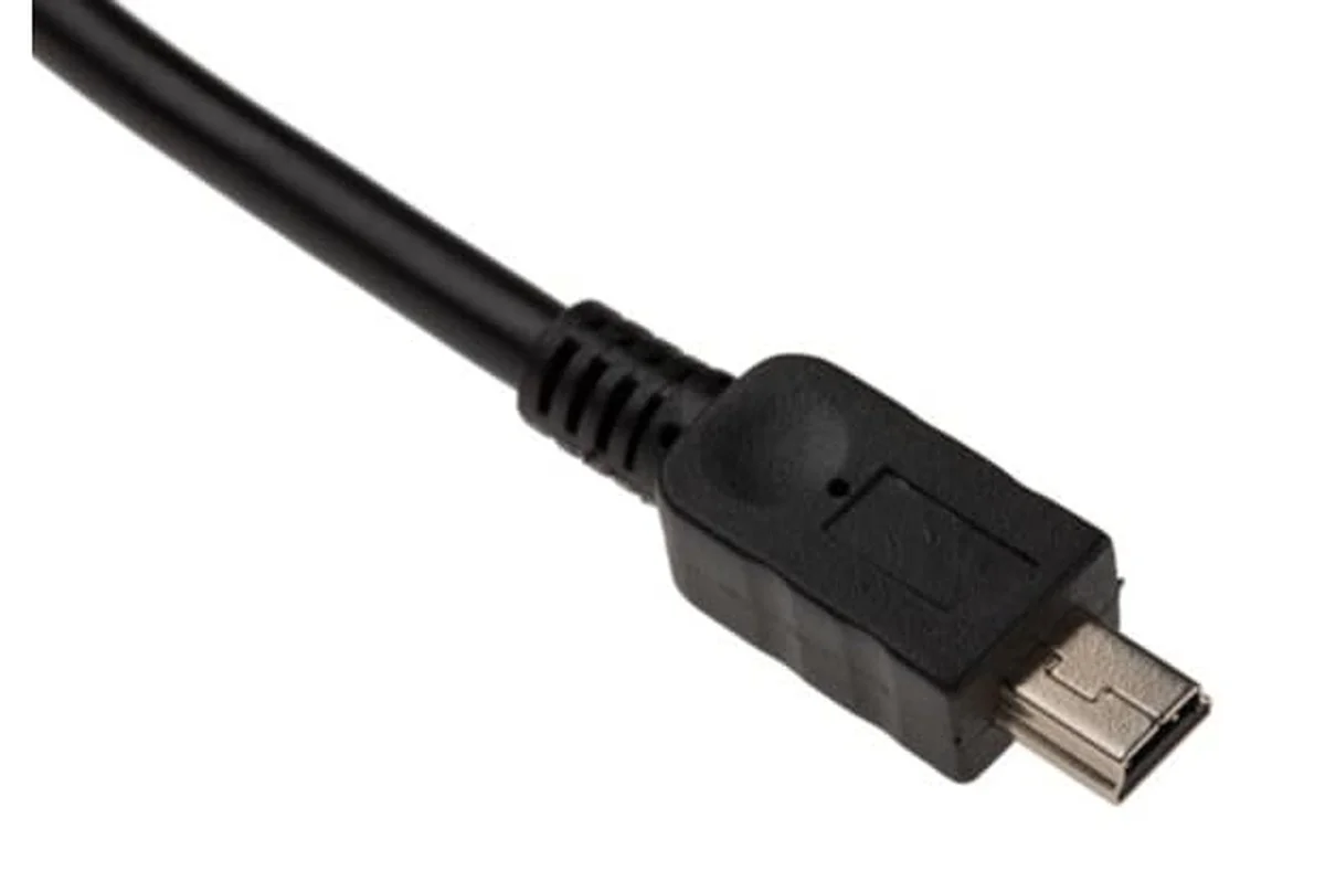 Váš starý mobilní kabel vytváří zásuvku za pět sekund. Jak?