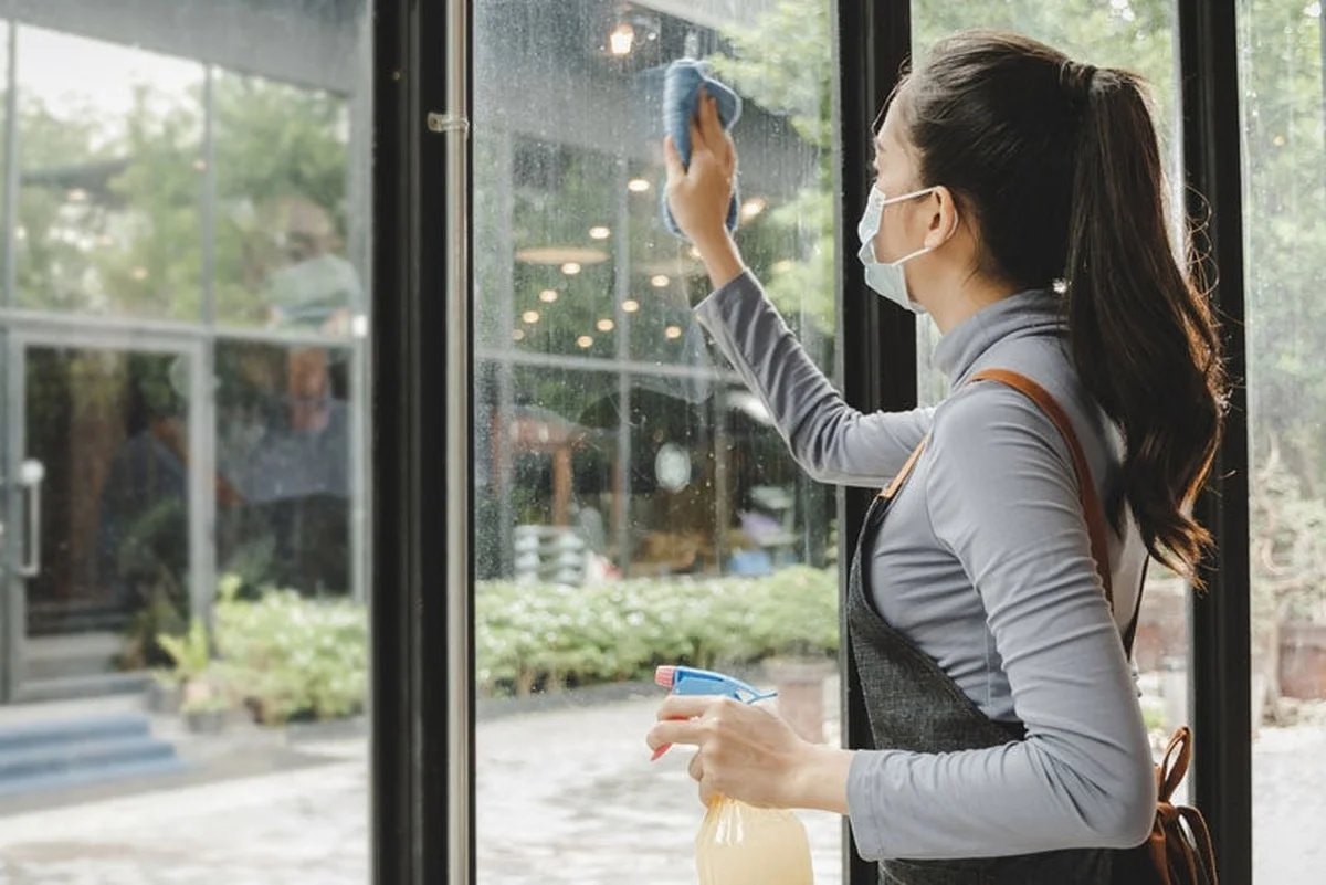 Whisky na okna? Mistr sklářů prozradil jeho skutečný účel - image 1