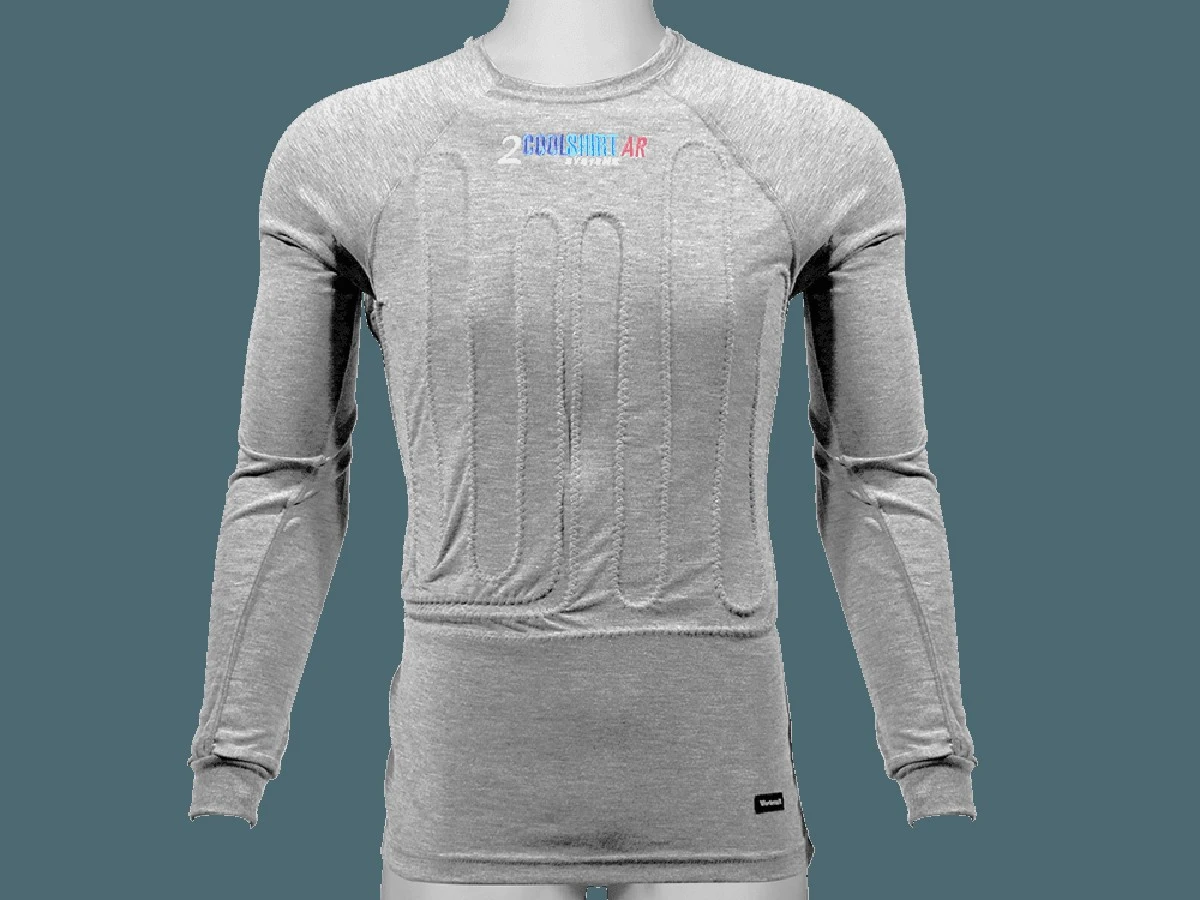 Jednoduché tričko v mrazáku řeší nadměrné pocení léta - image 1