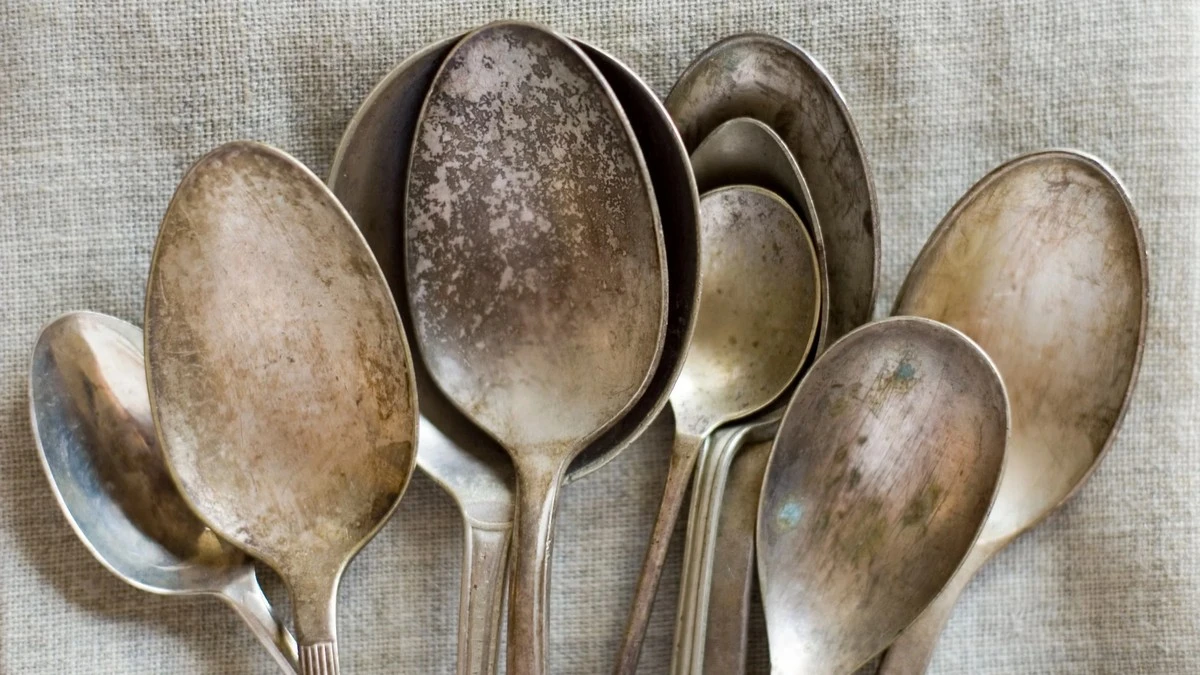 Krém na zuby místo na šperk? Černý stříbro bude zase zářit - image 1