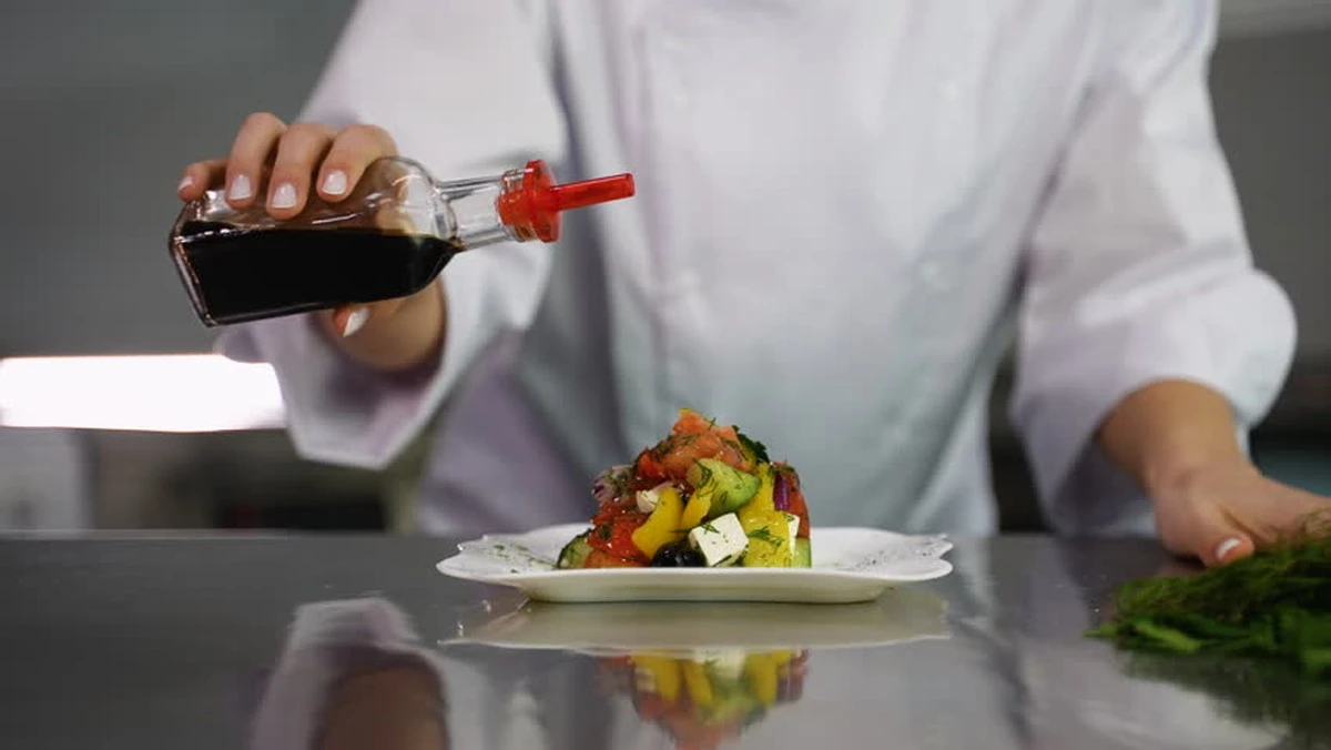 Proč kuchaři vždycky přidají ocet do vody na vejce - image 1