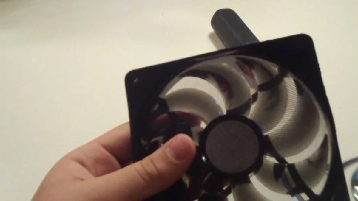 Staré punčochy místo vzduchového filtru: geniální nápad na čištění