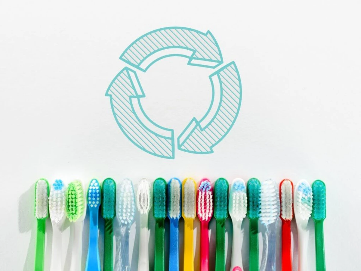 Starý zubní kartáček v koupelně? Profesionálové vědí proč - image 2