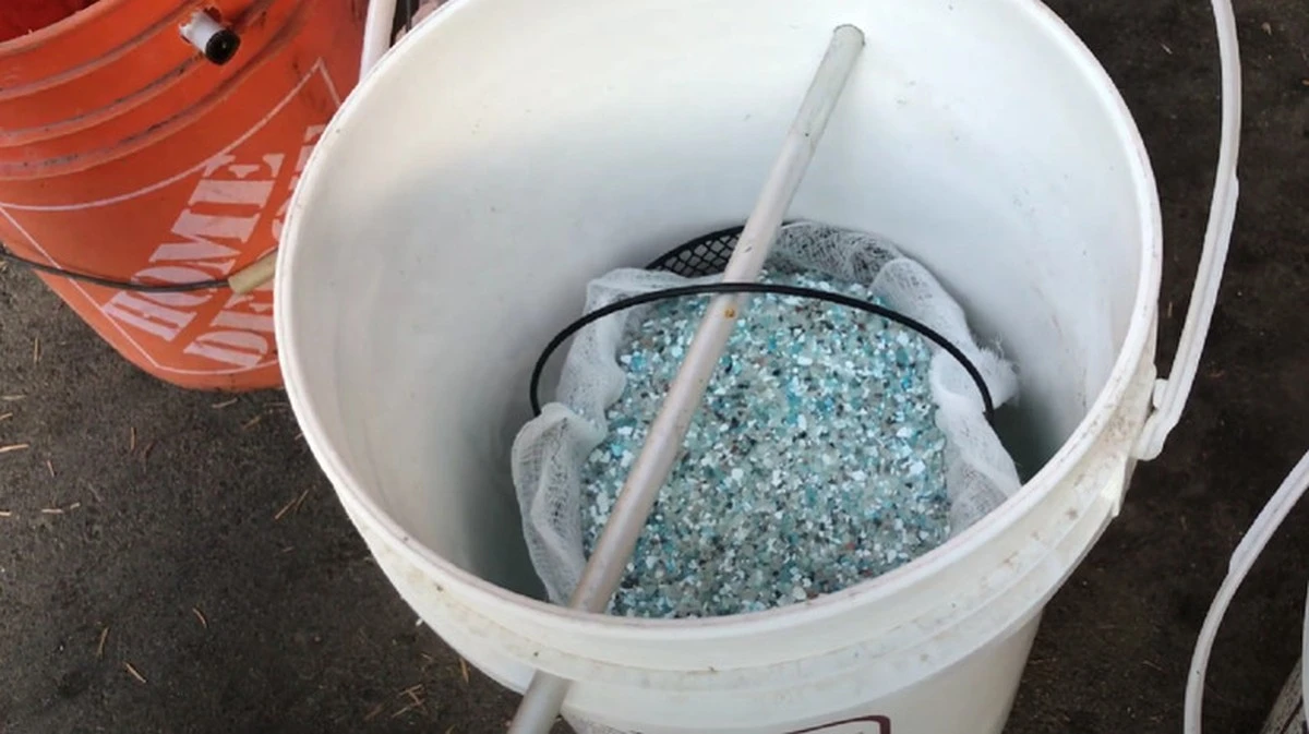 Sůl v tichém místě domácnosti zastaví vlhkost na začátku - image 1