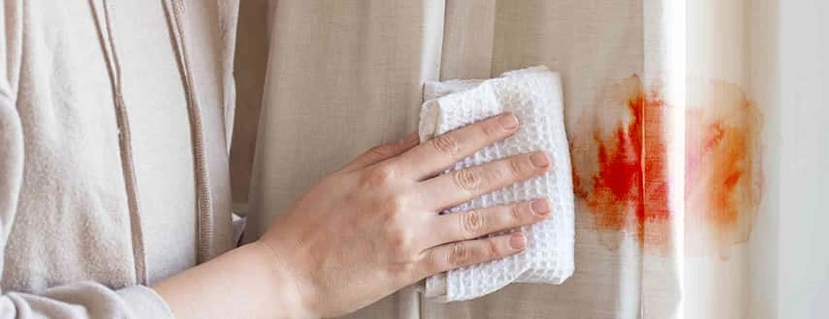 Lepidlo do suchého čištění na závěsy – podívejte se, co se stane