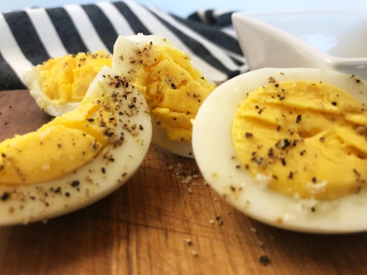 Proč kuchaři vždy přidávají ocet do vody při vaření vajec - image 2