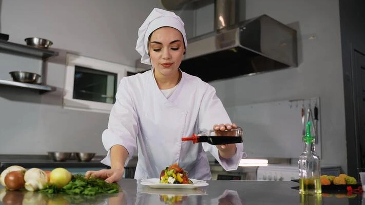 Proč kuchaři vždy přidávají ocet do vroucí vody na vejce - image 2