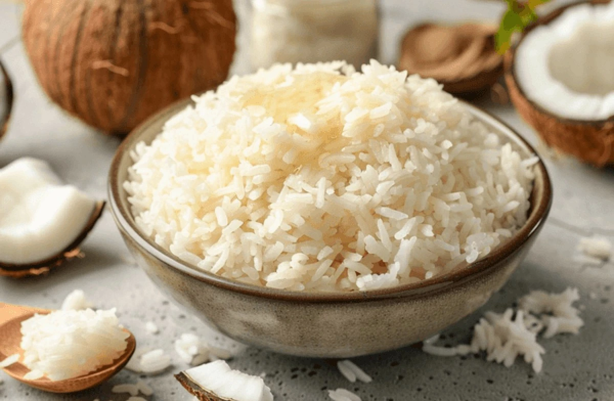 Proč kuchařové vždy přidají olej do vařené rýže