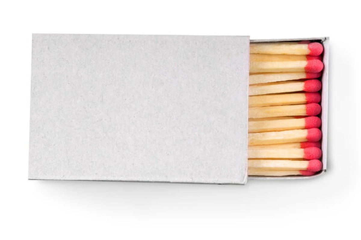 Sirka od zápalek proti vlhkosti v bytě – funguje jako odvlhčovač