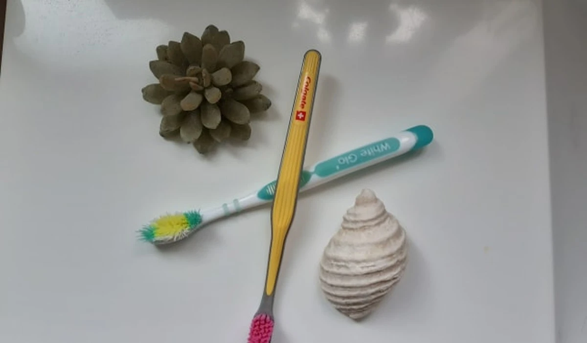 Staré zubní kartáče v koupelně? 7 geniálních způsobů jejich opětovného využití - image 1